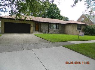 18039 Oakwood Ave, Lansing, IL