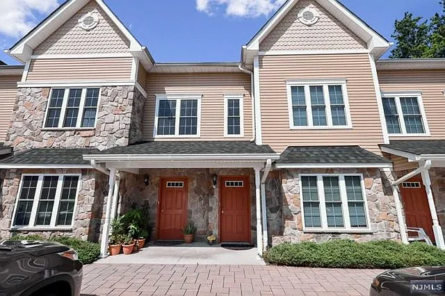 16 Matt Fenton Dr #16 — Photo 12
