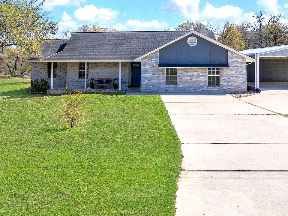 1st image of 136 Woodcreek Dr