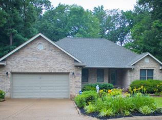 1524 Westwood Hills Dr, Evansville, IN 47720