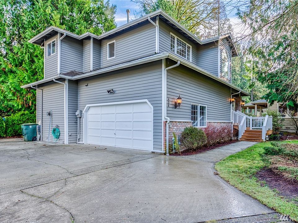 1st image of 436 211th Ave NE
