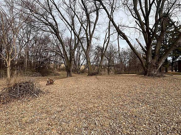 2nd image of 6142 Country Club Rd