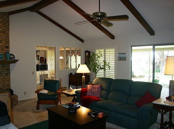 4th image of 3904 Crestridge Dr
