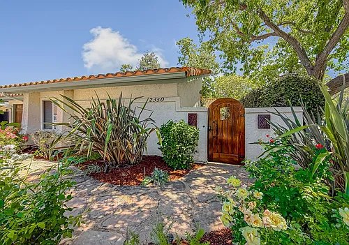 2350 Leeward Cir Photo 1