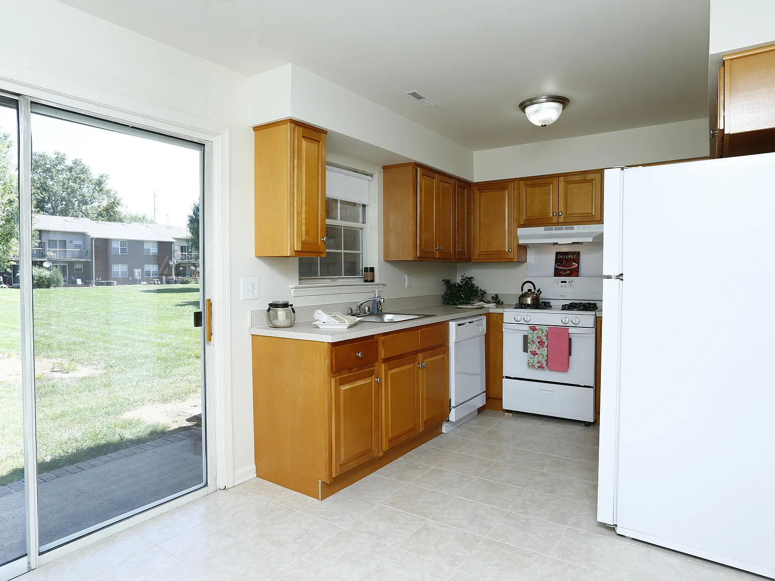 Carriage Run Apartments & Townhouses — Photo 2
