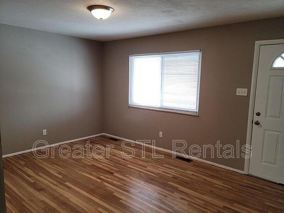 3rd image of 4854 Plum Tree Cir