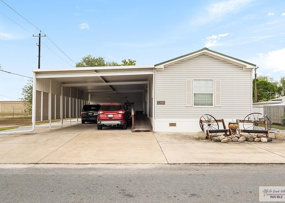 1st image of 1216 N Palmera Dr