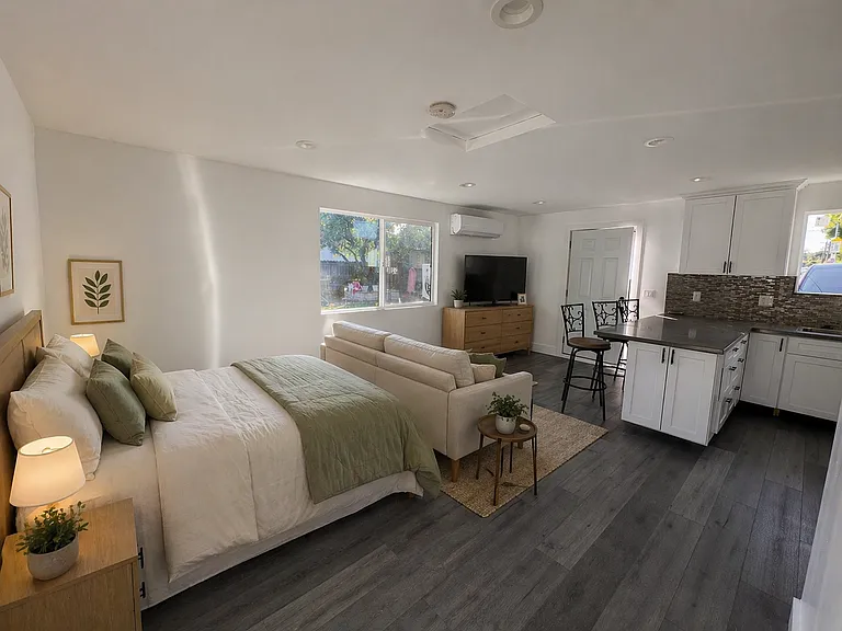13620 Chase St — Photo 10