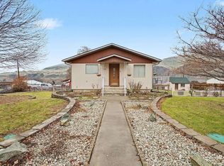 1103 3rd St, Asotin, WA 99402