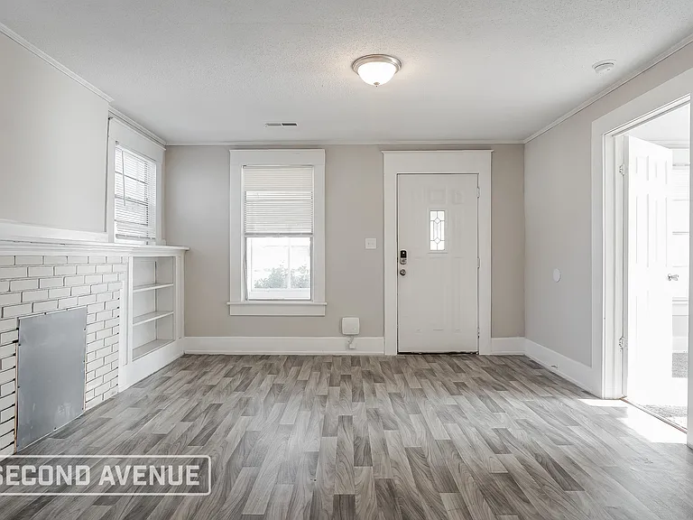 2908 Avenue I — Photo 3