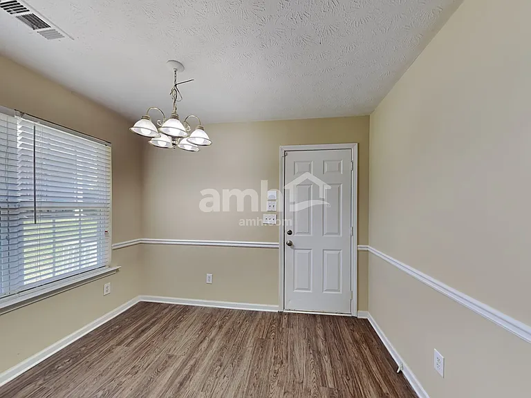 1225 Stephens Pond Vw — Photo 4