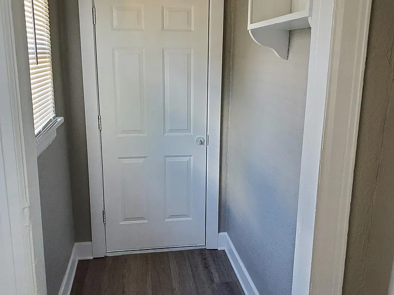 1134 N Ellison Ave — Photo 4
