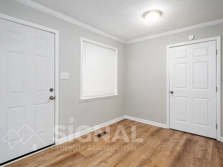 3037 Apple Valley Ln — Photo 12