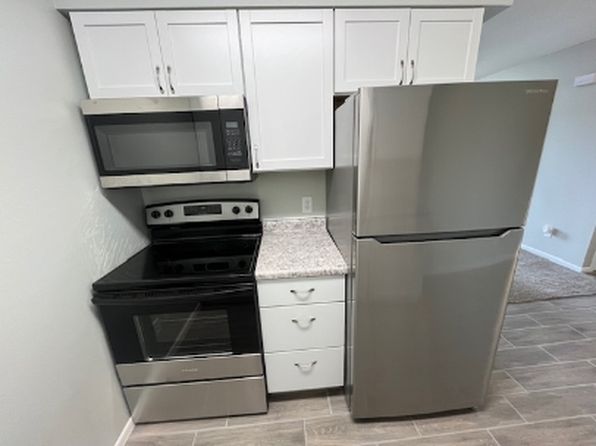 303 Birch St #10