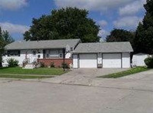 1110 Rose Ln, Norfolk, NE 68701