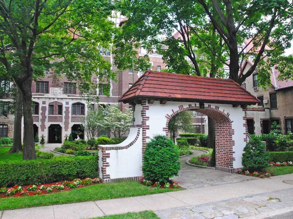 10 Holder Place image 1 of 13