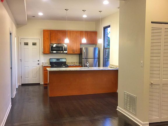 5th image of 1421 W Huron St #3S