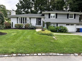 51 Russet Way, Cranston, RI 02920