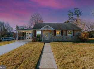 6924 Kenfig Dr, Falls Church, VA 22042