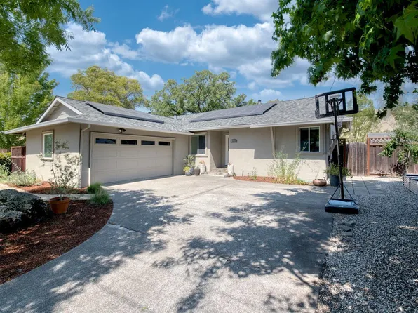 2635 Cactus Avenue, Santa Rosa, CA 95405
