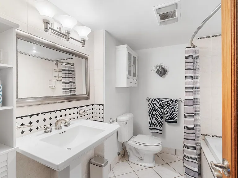 950 Ponce De Leon Rd #109 — Photo 26