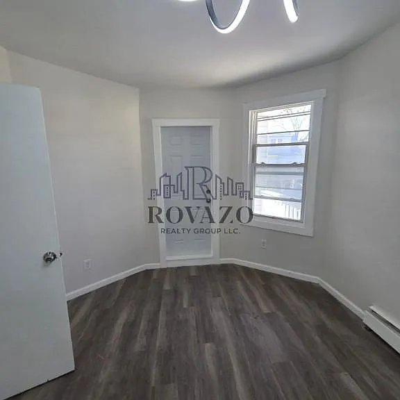 22-21 Eckert Ave #2 — Photo 7