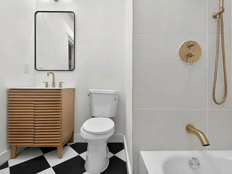 701 Bergen Ave — Photo 19