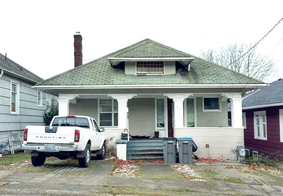 1st image of 925 Pleasant Ave