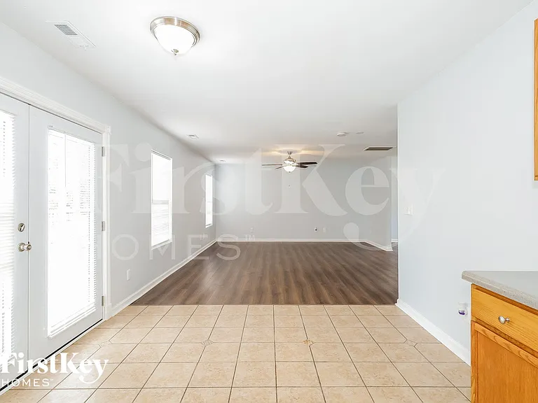 16315 Circlegreen Dr — Photo 6