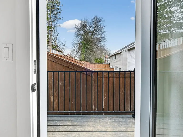 4059 SW McKinley St — Photo 34