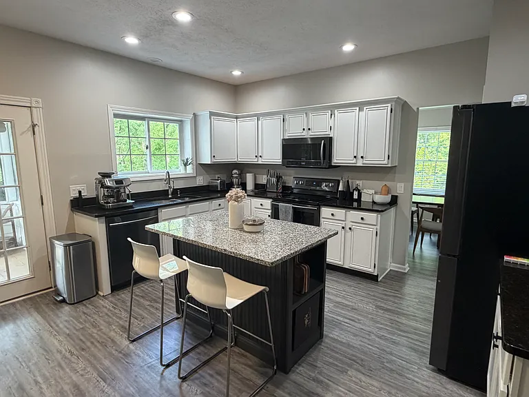10200 Tammer Dr — Photo 11