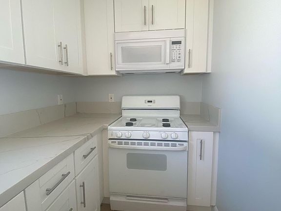 4th image of 17506 Martha St