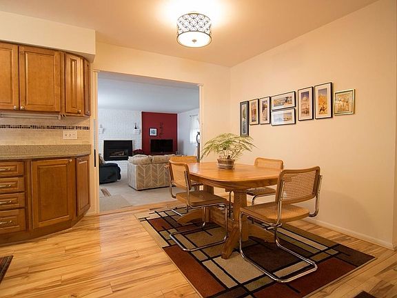 3rd image of 2631 Bernice St