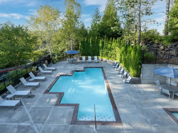 The Knolls at Inglewood Hill Apartments, 22626 NE Inglewood Hill Rd, Sammamish, WA 98074