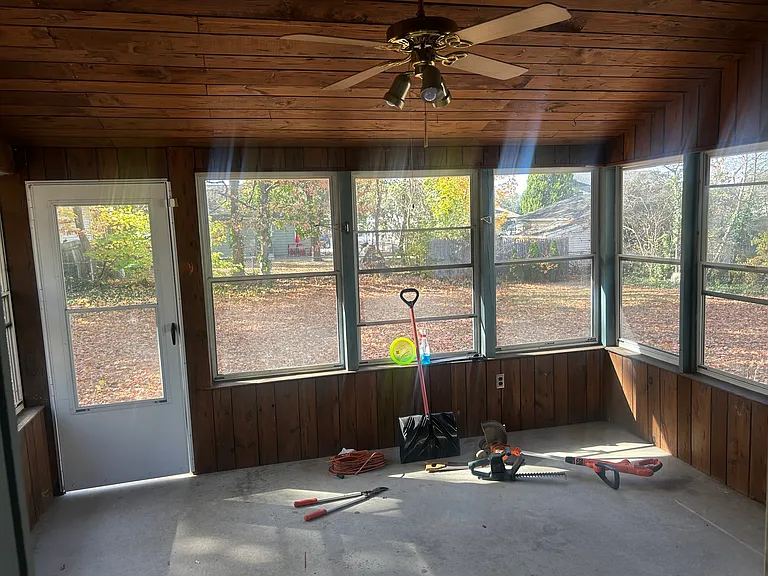 1135 Oak Ave — Photo 5