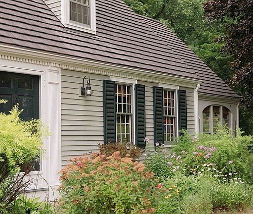5th image of 636 Bernardston Rd