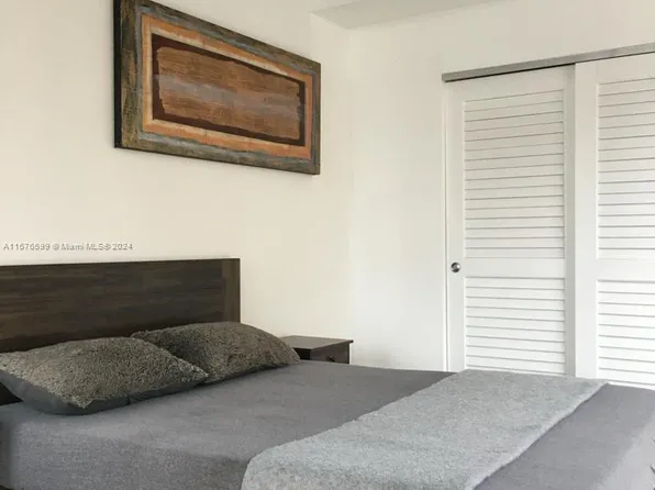 151 SE 1st St APT 410, Miami, FL 33131