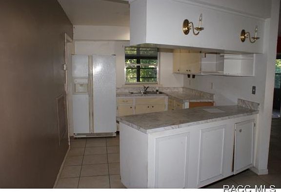 3rd image of 9221 N Lennox Ter