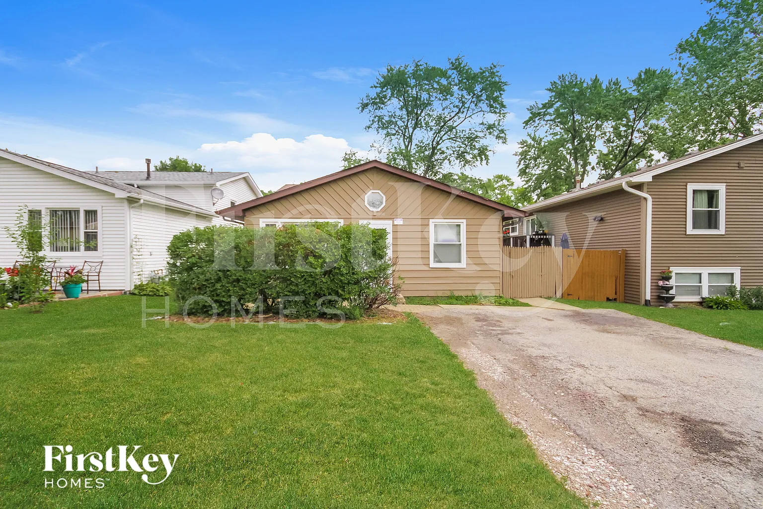 1409 Chestnut Dr photo 1