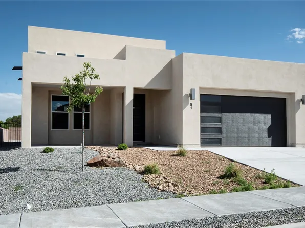 51 Confianza St, Los Alamos, NM 87544