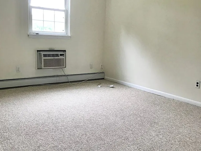 207 Walnut Hill Rd #D18 — Photo 13