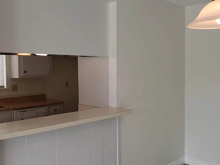 957 Oyster St — Photo 7