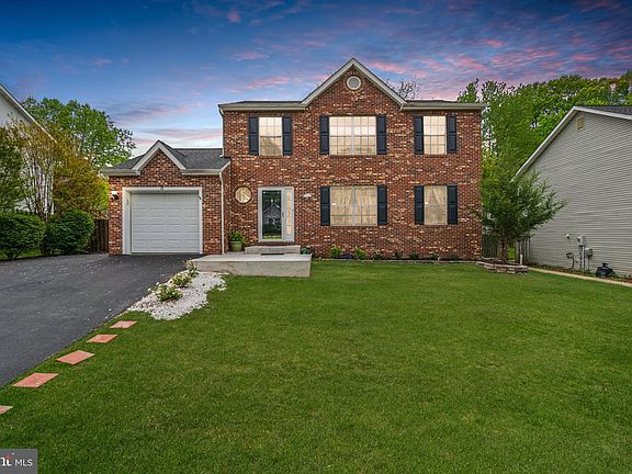 2nd image of 17 Thornberry Ln