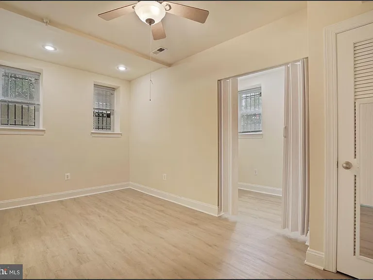 660 Morton Pl NE #2 — Photo 6