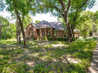 6401 Montgomery Rd, Midlothian, TX 76065