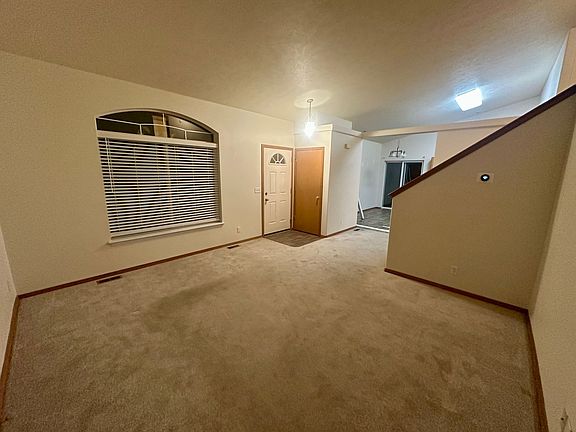 4th image of 2550 W Pocono Ct