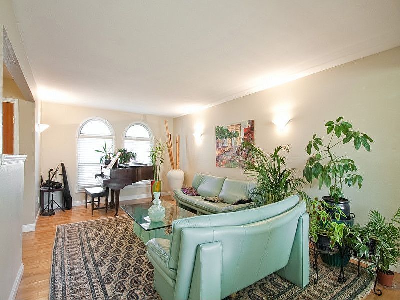 Combo Living & Dining Rm