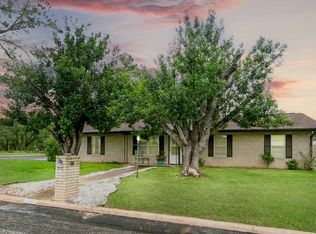 312 Frederick Rd, Fredericksburg, TX 78624