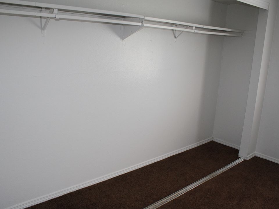 1st BR closet