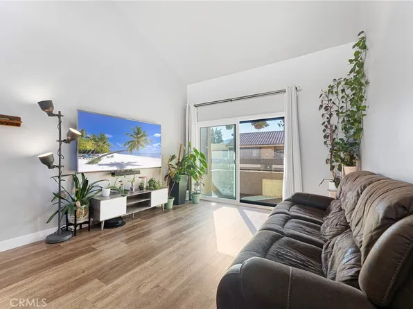 18754 Mandan St APT 1302, Santa Clarita, CA 91351